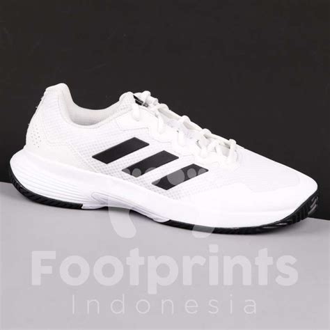 sepatu adidas game court